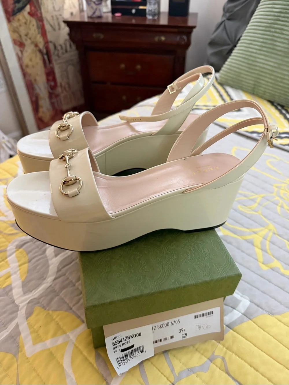 Gucci Cream Platform Sandals with Gold Horsebit